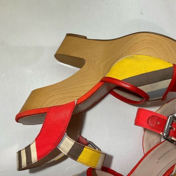 BCBG Generation Gracyn wedge heel sandals size 8.5 - Picture 9 of 12